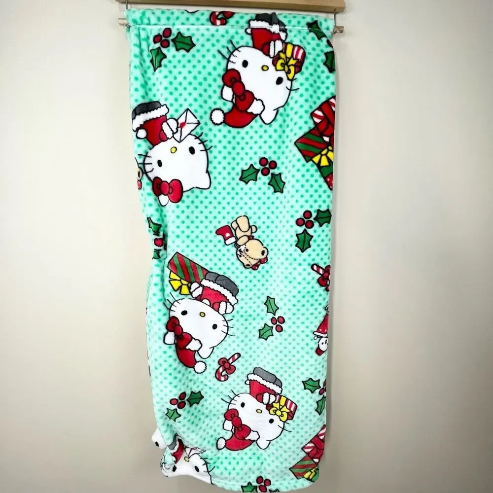 NWT Hello Kitty Cloud Throw Blanket Merry Memories Christmas Theme 60 in x 70 in